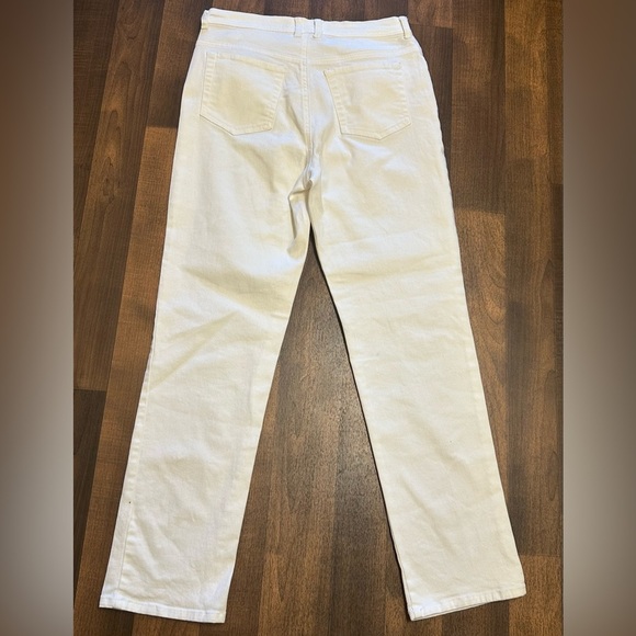 Gloria Vanderbilt White Straight Leg Jeans - Picture 4 of 11